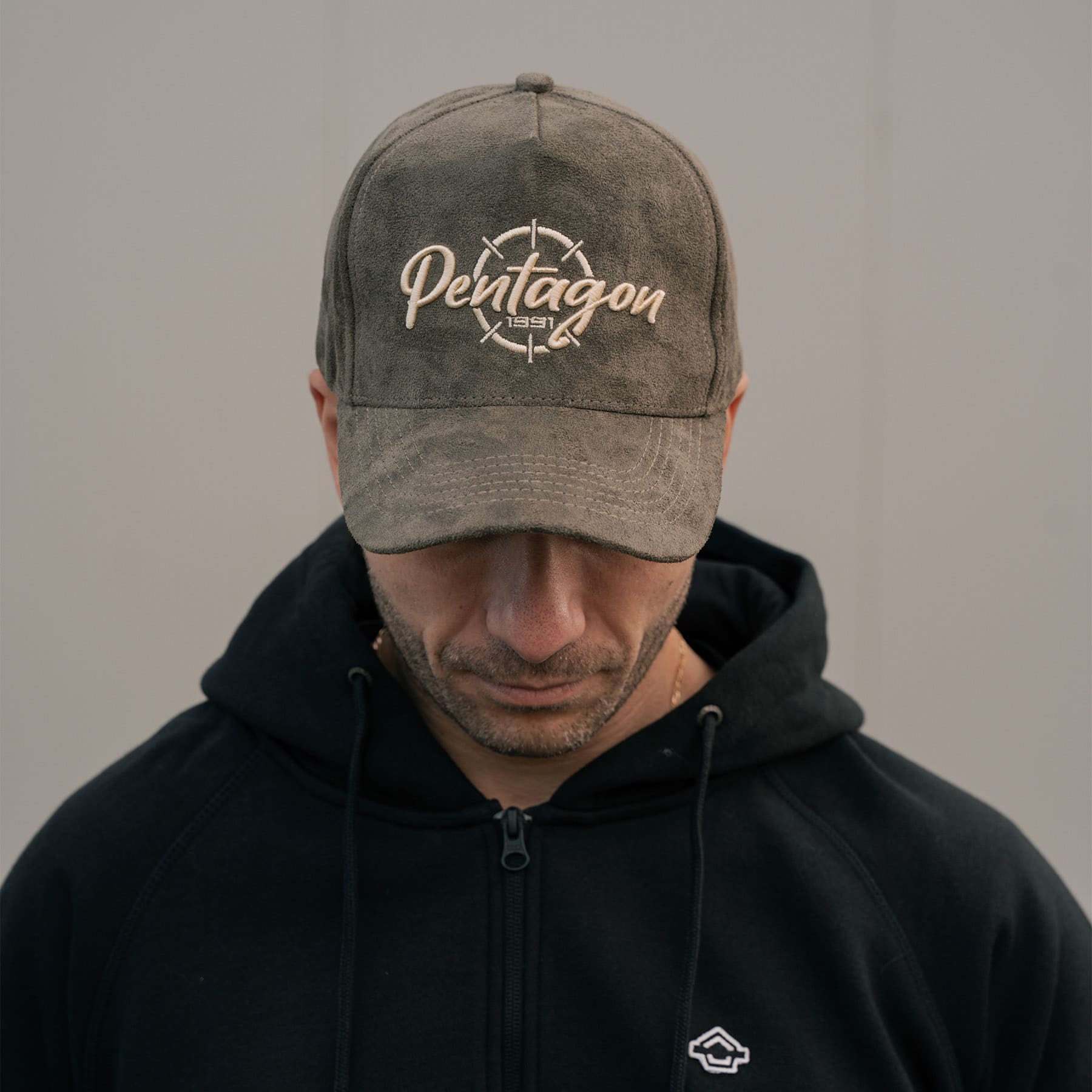 כובע קטיפה Liam Velvet Cap - Image 4