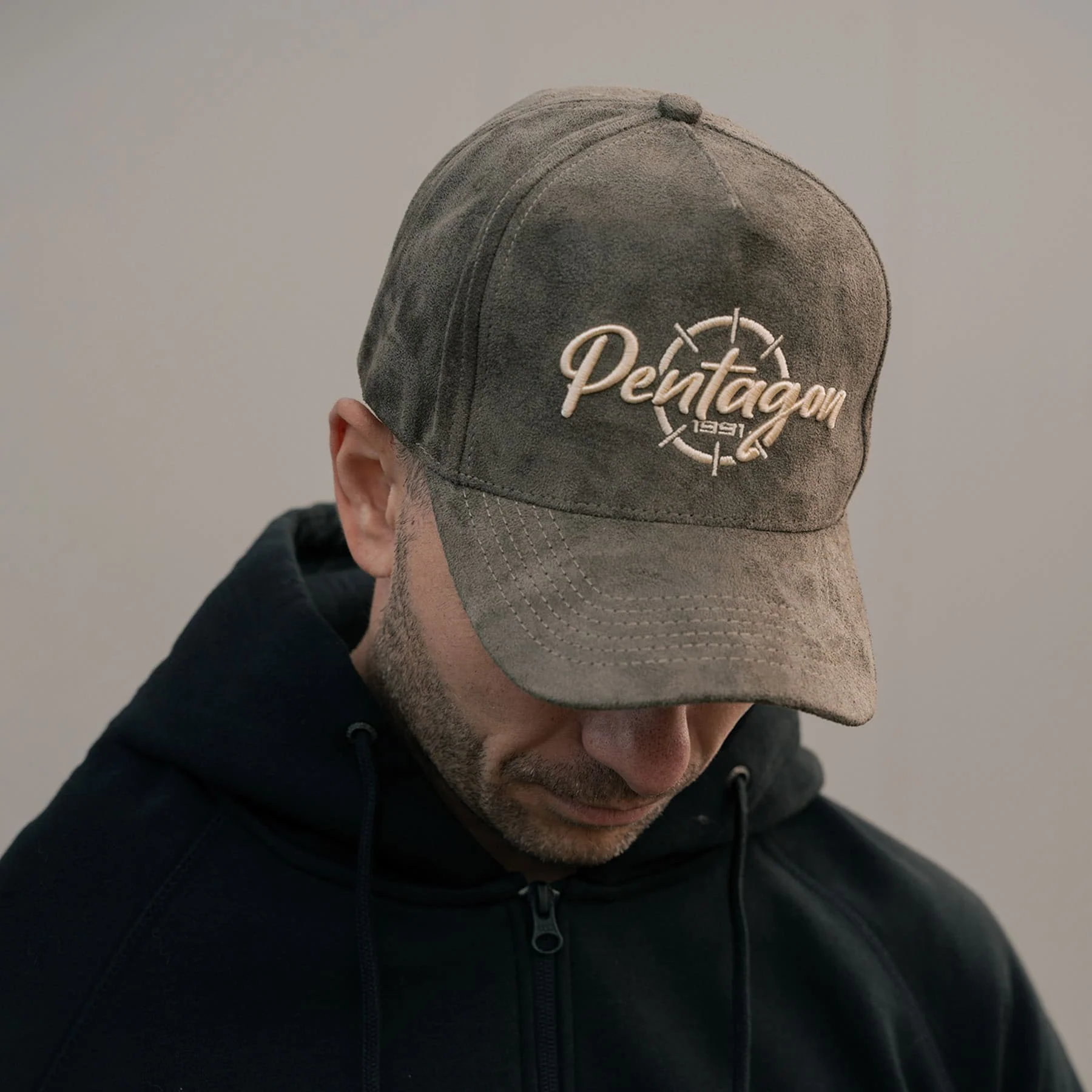 כובע קטיפה Liam Velvet Cap - Image 5